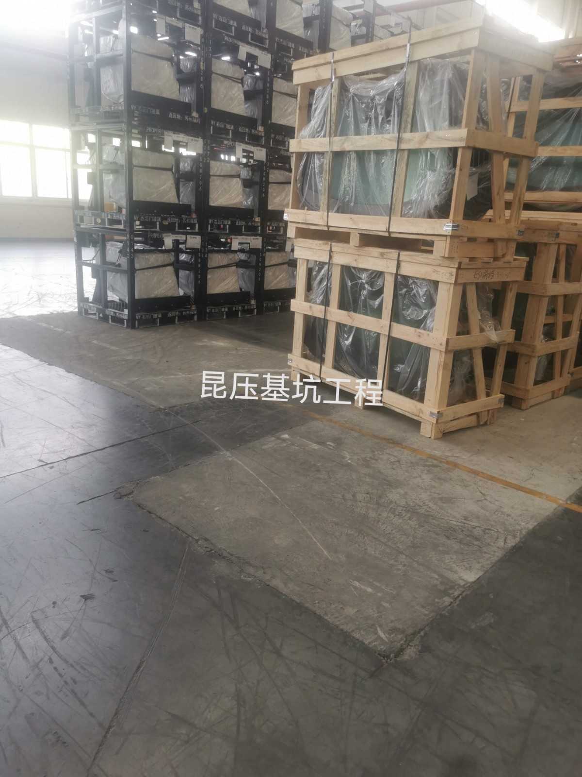 易順建工集團有限公司總經(jīng)理李晉恒到蘇州視察福耀玻璃基建項目